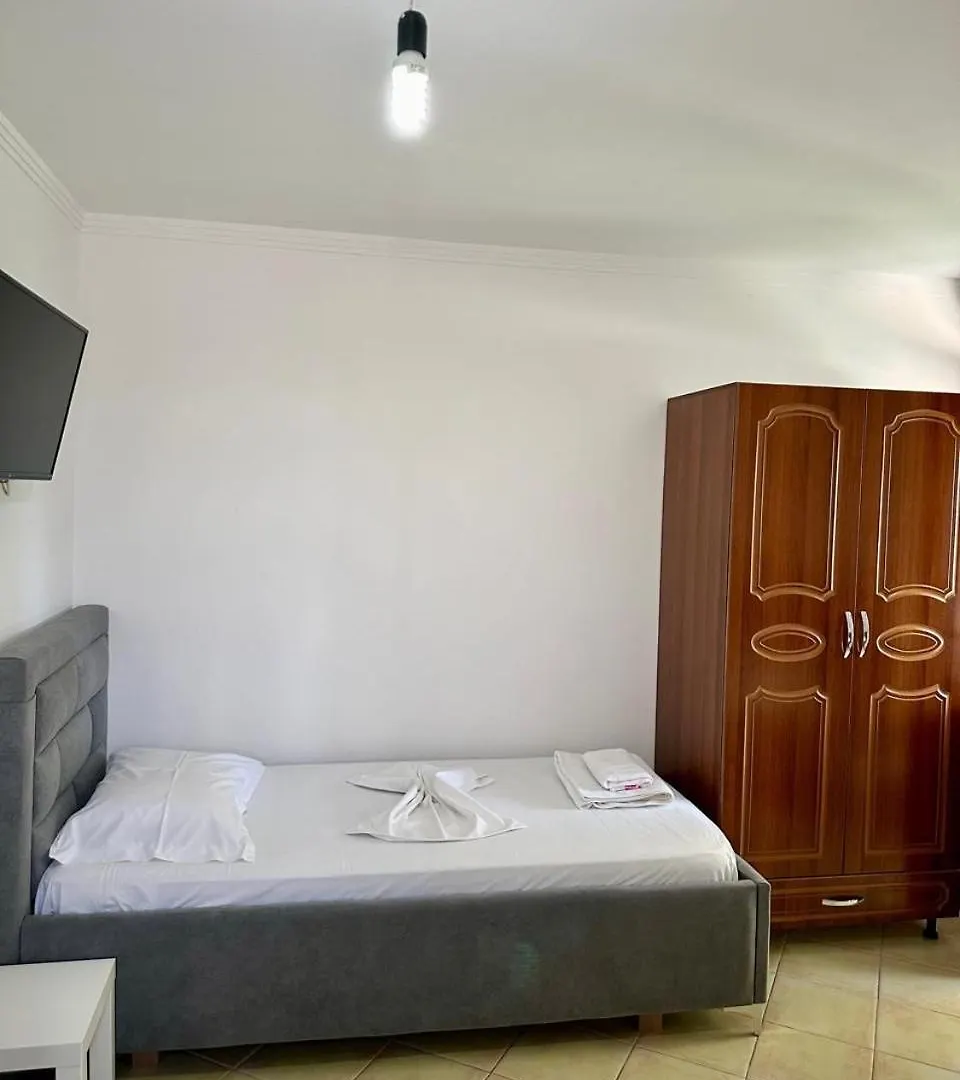 Petrefi Apartments Ksamil 0*,  Albania