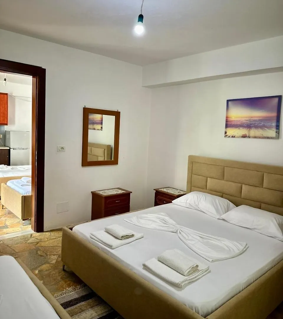 Petrefi Apartments Ksamil Affittacamere